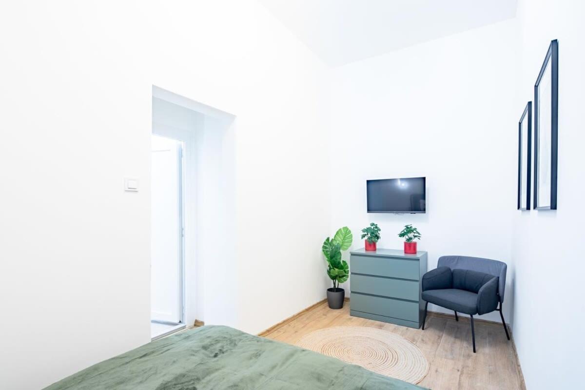 Apartament - New - Comfy Ac